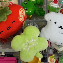 Load image into Gallery viewer, Melon Pan Clover Key Chain