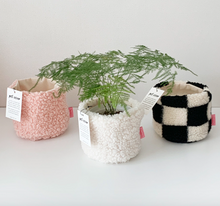Load image into Gallery viewer, Fluffy Plant Pot Cover - PINK