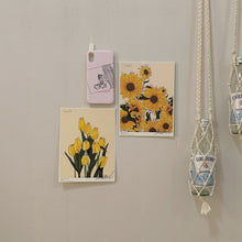 Load image into Gallery viewer, A5 Flower Poster - Yellow Tulip (BEIGE)