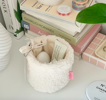 Load image into Gallery viewer, Fluffy Plant Pot Cover - IVORY
